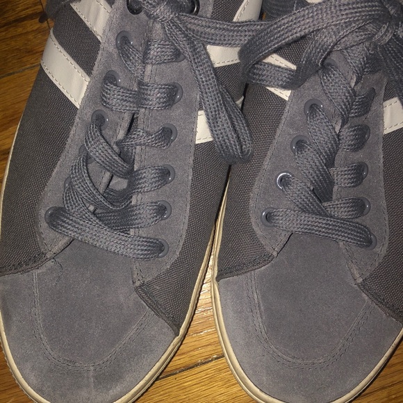 Gola Gray and White Sneakers - Picture 4 of 4